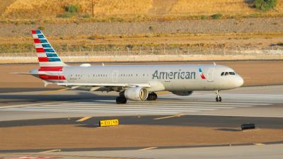 Photo of aircraft N169UW operated by American Airlines