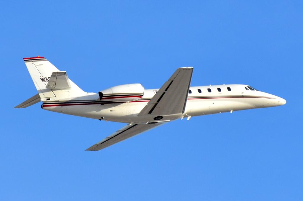Photo of aircraft N399QS operated by NetJets