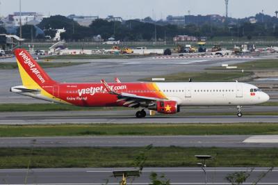 Photo of aircraft VN-A542 operated by VietJetAir