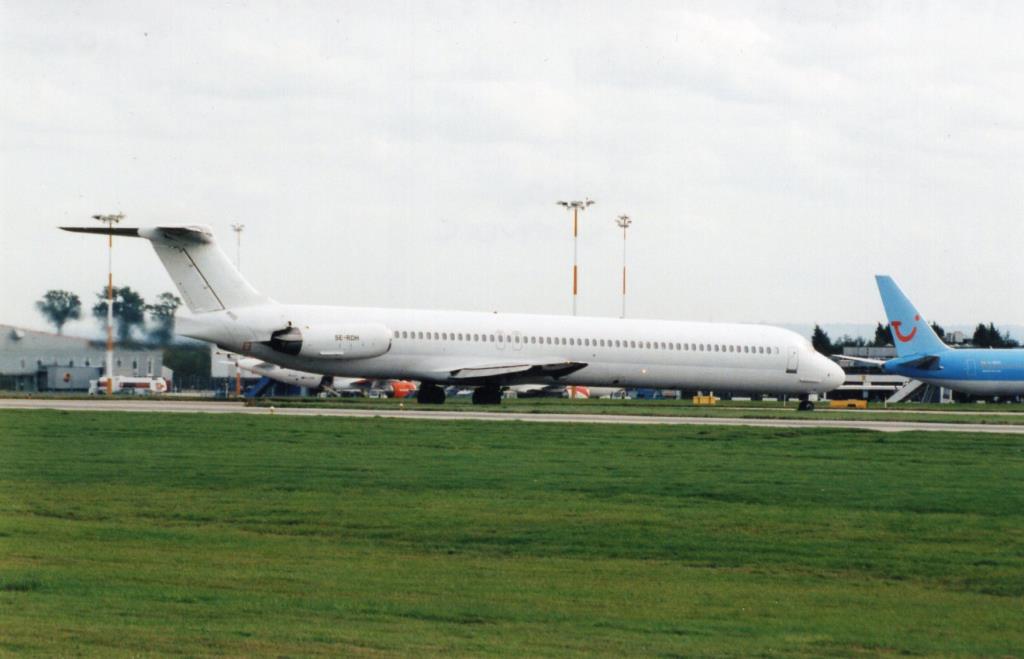 Photo of aircraft SE-RDH operated by Viking Airlines