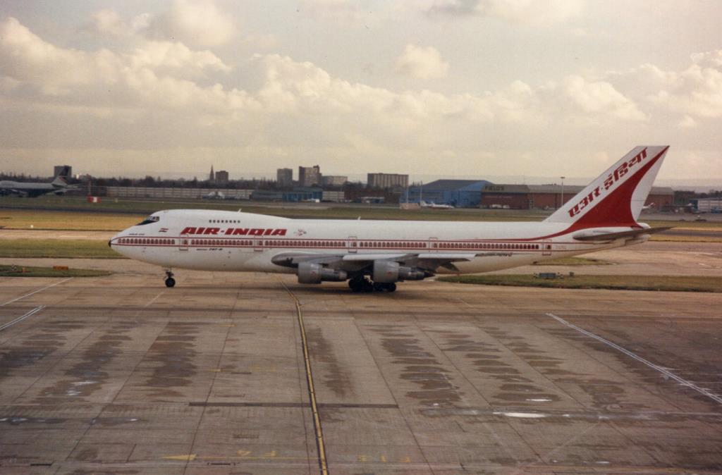 Photo of aircraft VT-ENQ operated by Air India