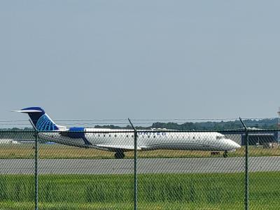 Photo of aircraft N541GJ operated by United Express