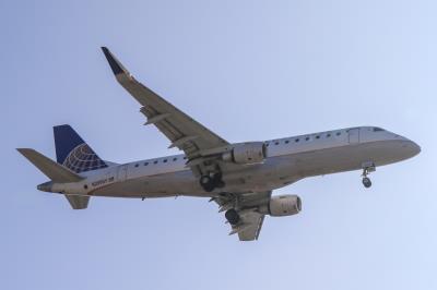 Image of aircraft registration N209SY - A ERJ-175LR (ERJ-170-200 LR) operated by United Express