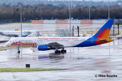 Photo of aircraft G-LSAJ operated by Jet2