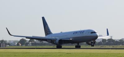 Image of aircraft registration N660UA - A 767-322(ER) operated by United Airlines