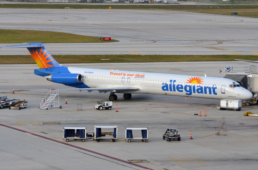 Photo of aircraft N426NV operated by Allegiant Air