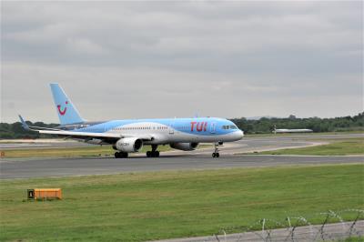 Image of aircraft registration G-OOBN - A 757-2G5(WL) operated by TUI Airways