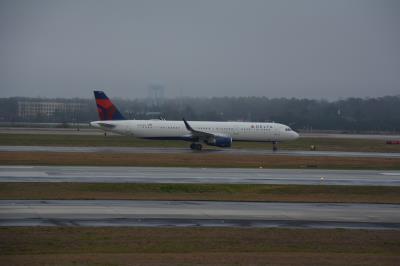 Photo of aircraft N394DX operated by Delta Air Lines