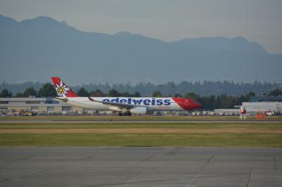 Photo of aircraft HB-JHR operated by Edelweiss Air