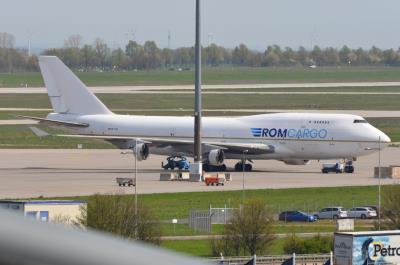 Photo of aircraft YR-FSB operated by Rom Cargo Airlines