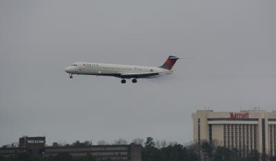 Photo of aircraft N916DL operated by Delta Air Lines