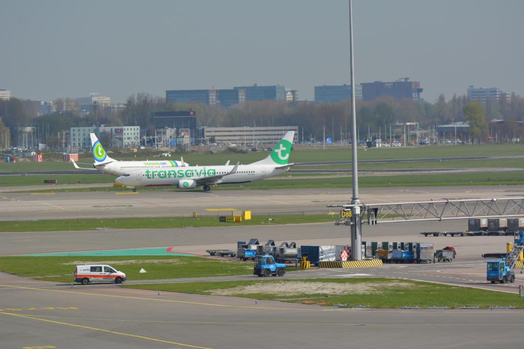 Photo of aircraft PH-HSC operated by Transavia