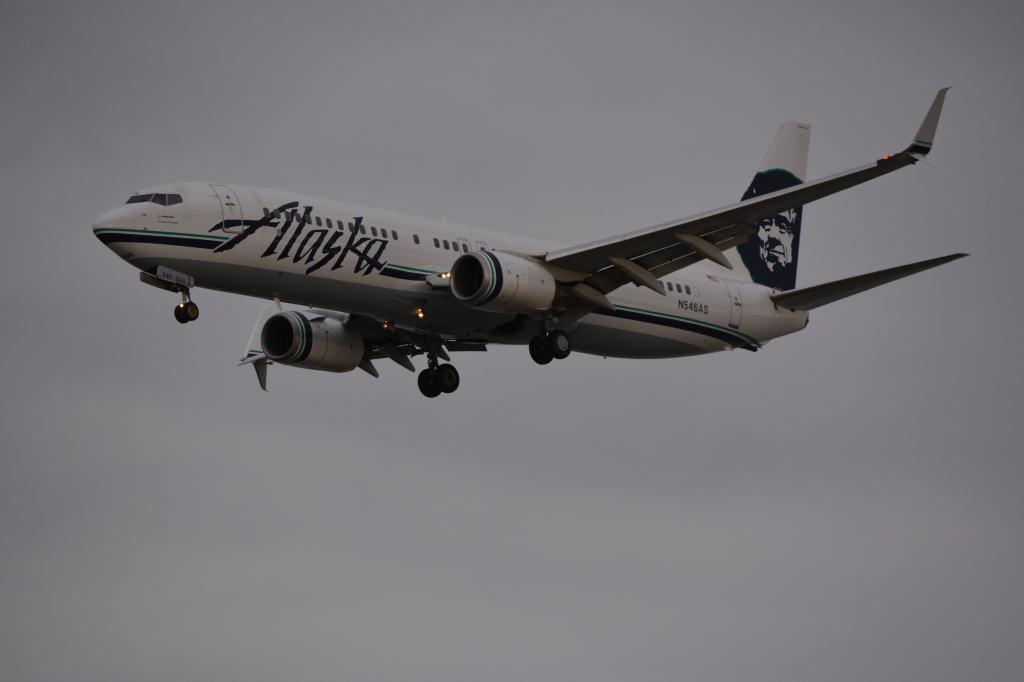 Photo of aircraft N546AS operated by Alaska Airlines