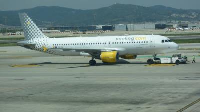 Photo of aircraft EC-KLT operated by Vueling