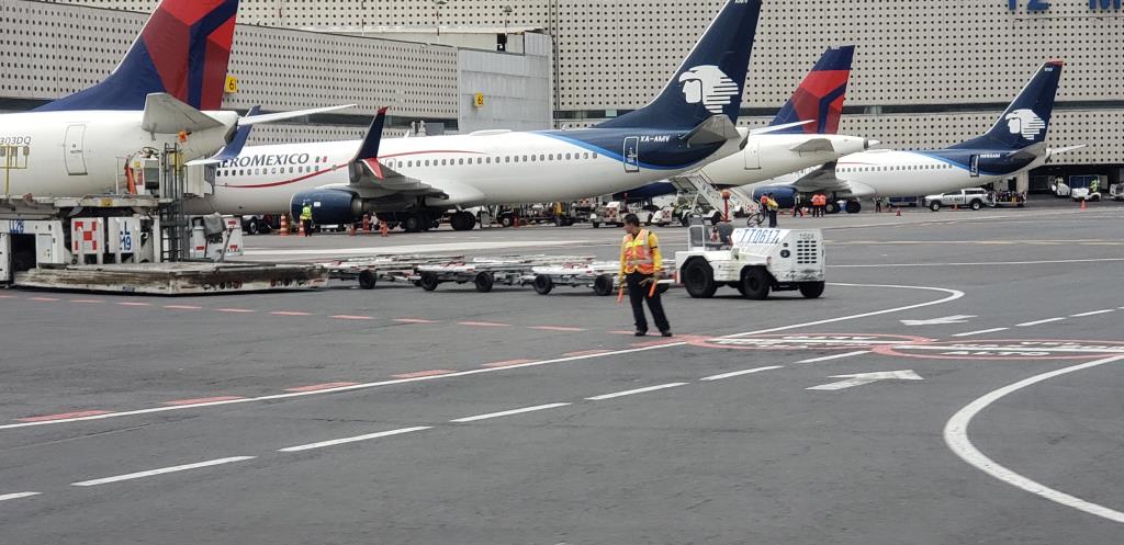 Photo of aircraft XA-AMV operated by Aeromexico