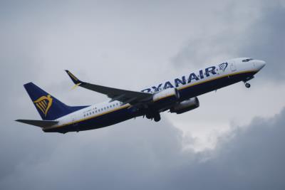 Photo of aircraft EI-DWD operated by Ryanair