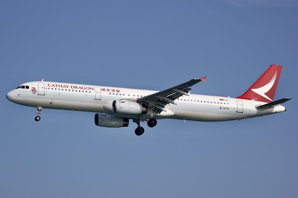Photo of aircraft B-HTG operated by Cathay Dragon