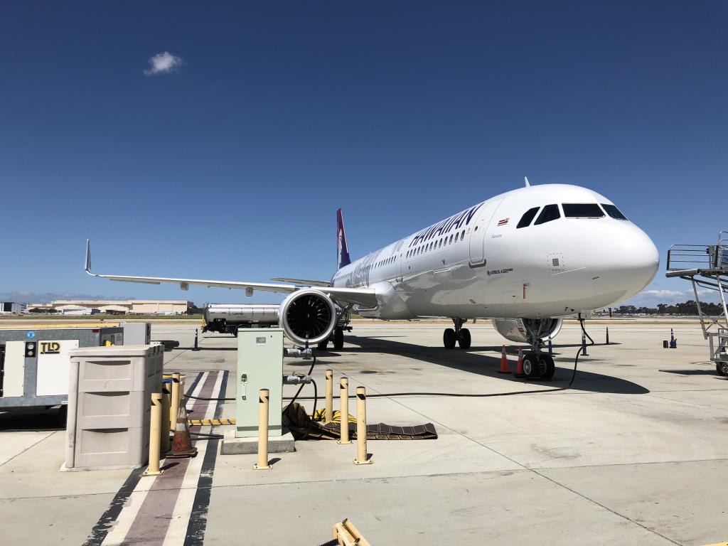 Photo of aircraft N216HA operated by Hawaiian Airlines