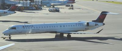Photo of aircraft N913XJ operated by Endeavor Air