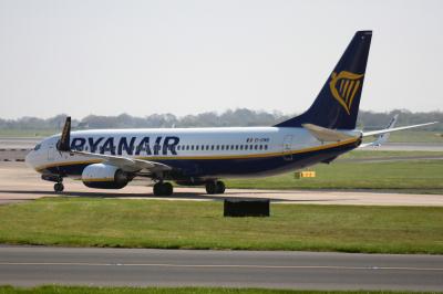 Photo of aircraft EI-DWB operated by Ryanair