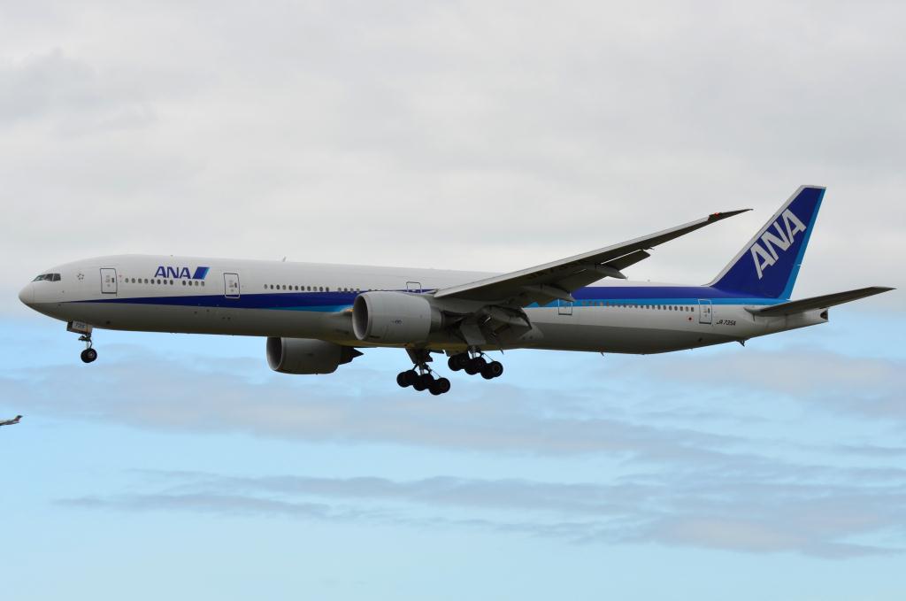 Photo of aircraft JA735A operated by ANA All Nippon Airways