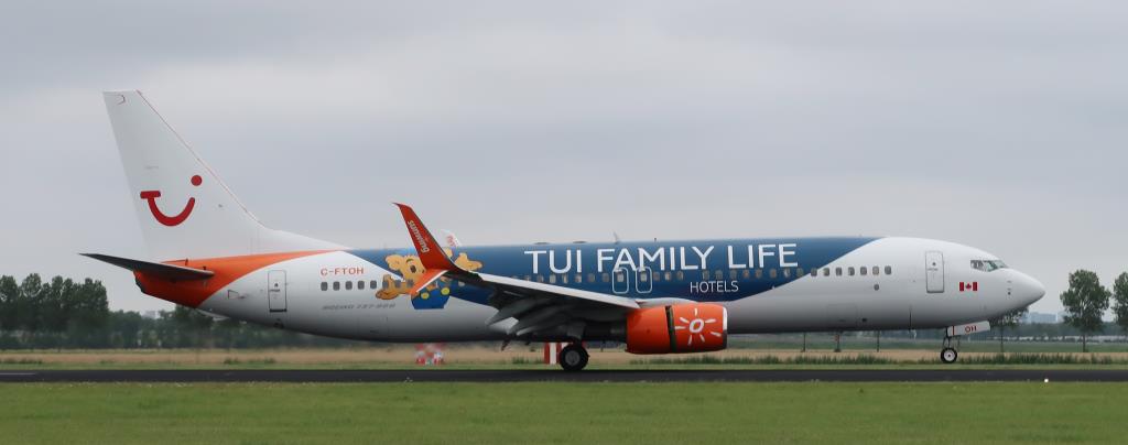 Photo of aircraft C-FTOH operated by TUI Airlines Netherlands