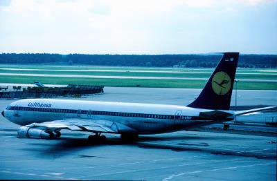 Photo of aircraft D-ABUF operated by Lufthansa