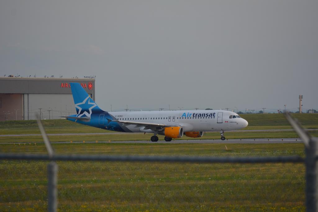 Photo of aircraft C-GCKU operated by Air Transat