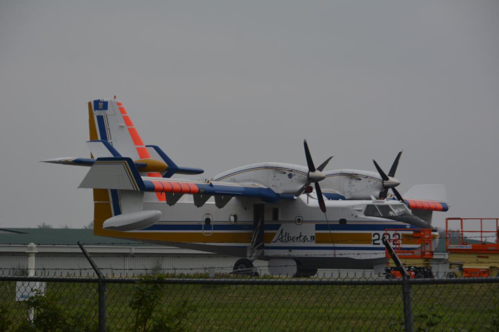 Photo of aircraft C-GFSL operated by Province of Alberta