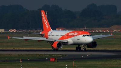 Photo of aircraft OE-LSZ operated by easyJet Europe