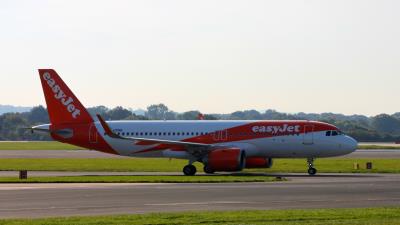 Photo of aircraft G-UZHH operated by easyJet