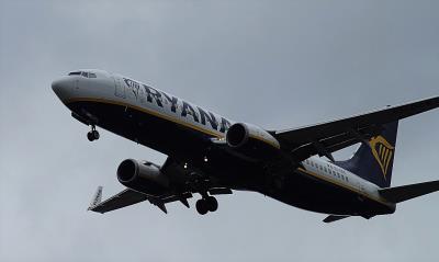 Photo of aircraft EI-DCK operated by Ryanair
