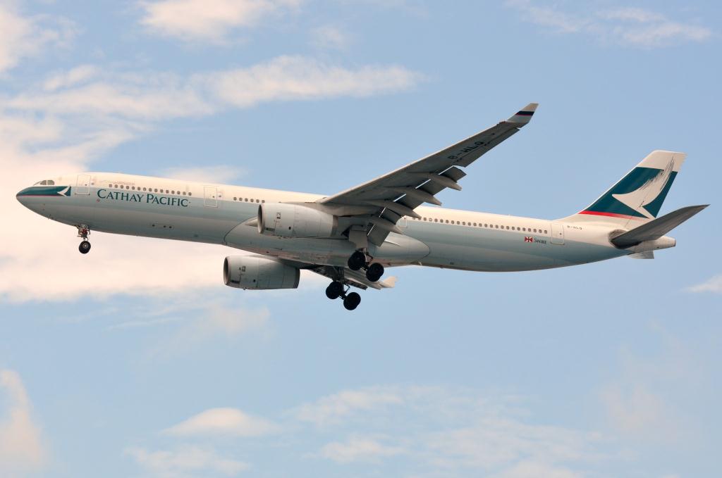 Photo of aircraft B-HLQ operated by Cathay Pacific Airways