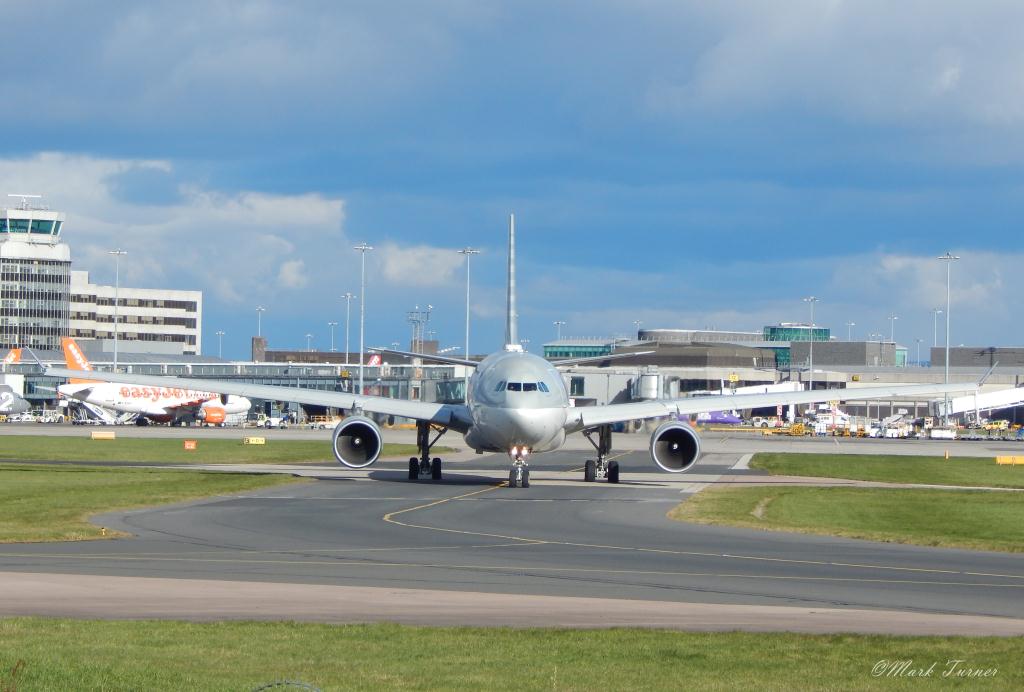Photo of aircraft A7-ACE operated by Qatar Airways