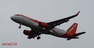 Image of aircraft registration OE-IJX - A A320-214(WL) operated by easyJet Europe