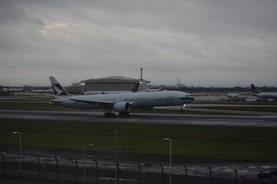 Image of aircraft registration B-KPP - A 777-367(ER) operated by Cathay Pacific Airways