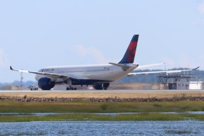 Photo of aircraft N417DX operated by Delta Air Lines