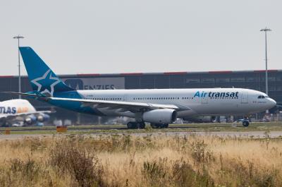 Photo of aircraft C-GUBC operated by Air Transat