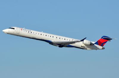 Photo of aircraft N187PQ operated by SkyWest Airlines