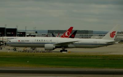 Photo of aircraft B-2040 operated by Air China