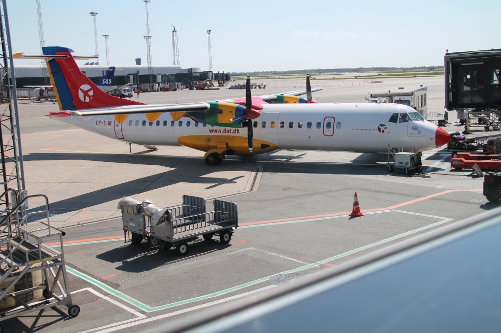 Photo of aircraft OY-LHB operated by Danish Air Transport (DAT)
