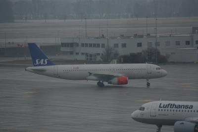 Image of aircraft registration OY-KAT - A A320-232 operated by SAS Scandinavian Airlines