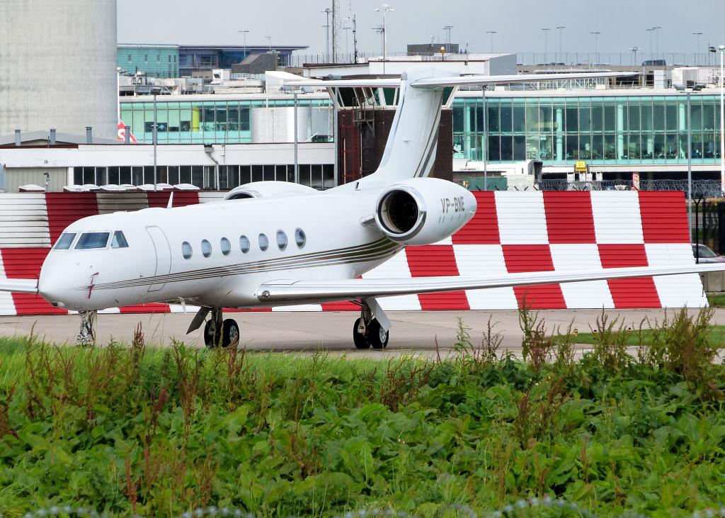 Photo of aircraft VP-BNE operated by Jet Aviation Business Jets