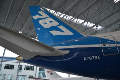 Photo of aircraft N787BX operated by Boeing