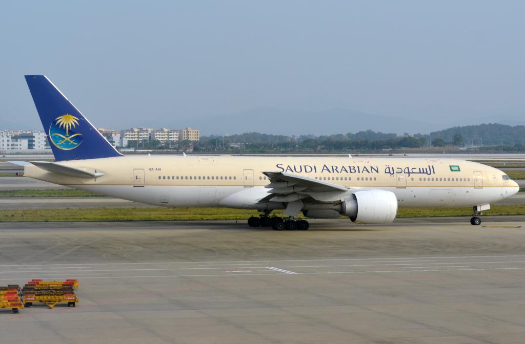 Photo of aircraft HZ-AKI operated by Saudi Arabian Airlines