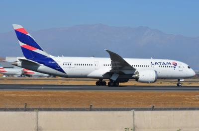Photo of aircraft CC-BBE operated by LATAM Airlines Chile