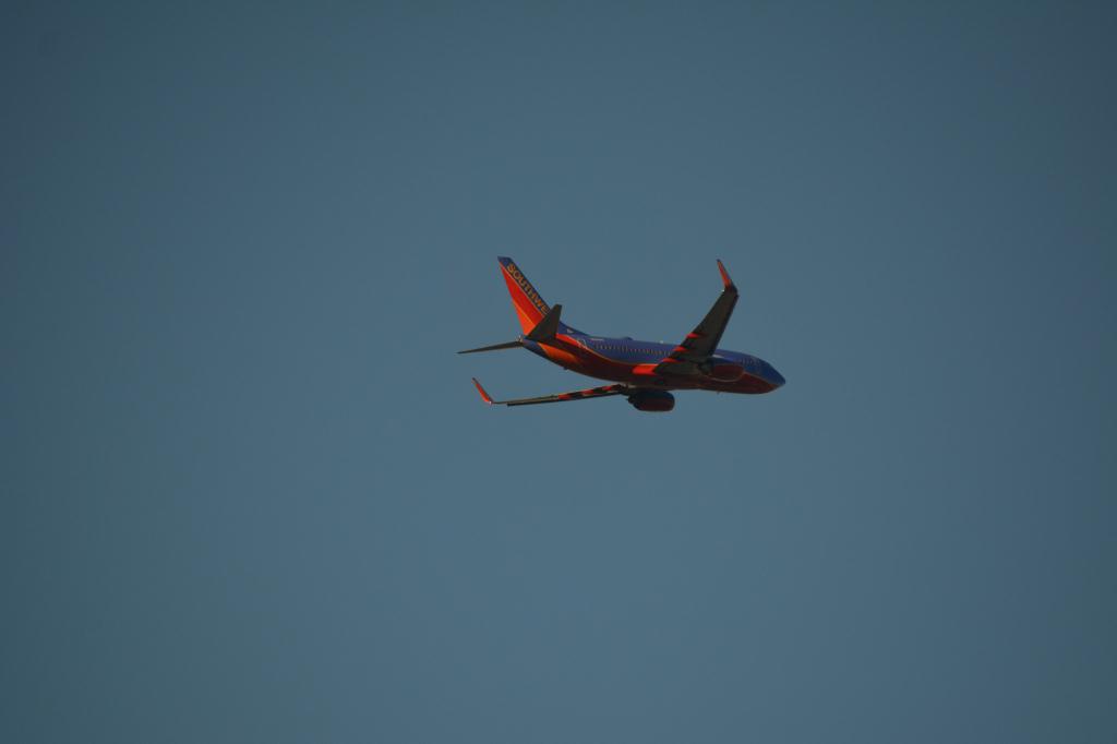 Photo of aircraft N218WN operated by Southwest Airlines