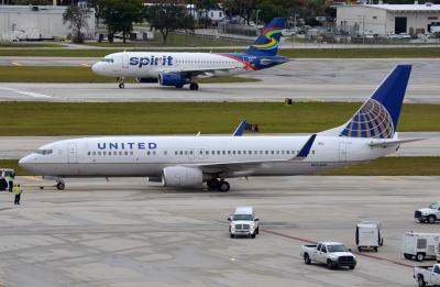 Photo of aircraft N76269 operated by United Airlines