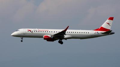 Photo of aircraft OE-LWD operated by Austrian Airlines