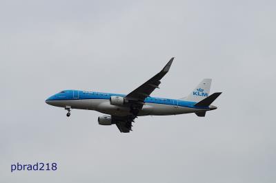 Image of aircraft registration PH-EXN - A ERJ-175-STD (ERJ-170-200) operated by KLM Cityhopper
